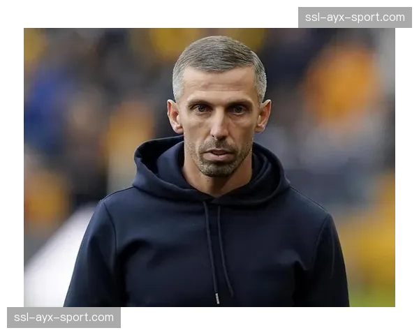 狼队主帅奥尼尔赛前发布会批评赛程安排,称“周四晚比赛损害球员健康”。 狼队主帅奥尼尔赛前发布会批评赛程安排,称“周四晚比赛损害球员健康”。