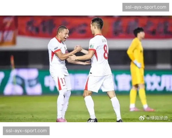 中超揭幕战：浙江队主场1-1战平长春亚泰，场面激烈两队各打中一次门框